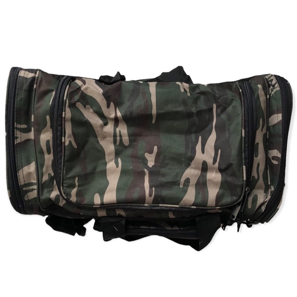 Dig Camouflaged Weekender Duffle Bag With Adjustable Detachable Shoulder Strap - Picture 2 of 9